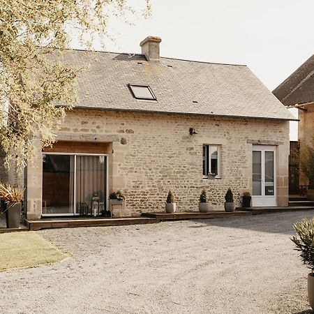 Le Clos Poulain Petits Gites De Charme Et Chambres D'Hotes Familiales Au Calme Proche Bayeux Et Des Plages Nonant ภายนอก รูปภาพ