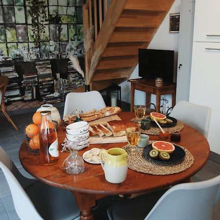 Le Clos Poulain Petits Gites De Charme Et Chambres D'Hotes Familiales Au Calme Proche Bayeux Et Des Plages Nonant ภายนอก รูปภาพ