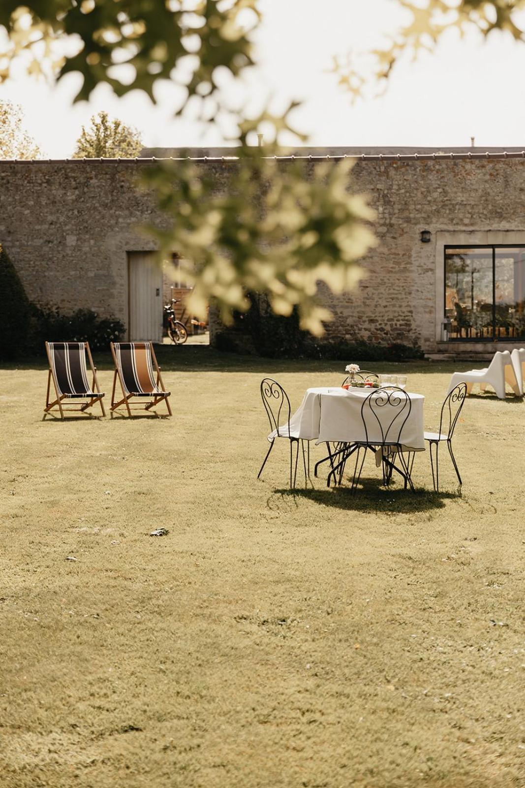 Le Clos Poulain Petits Gites De Charme Et Chambres D'Hotes Familiales Au Calme Proche Bayeux Et Des Plages Nonant ภายนอก รูปภาพ