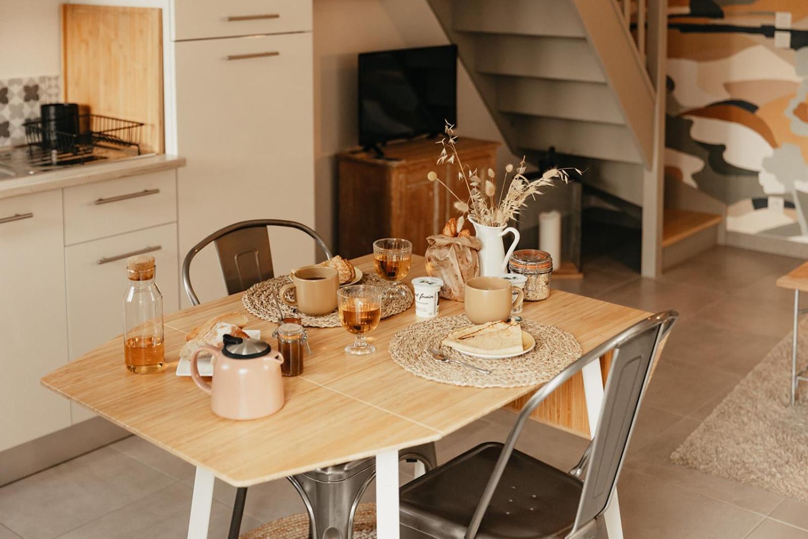 Le Clos Poulain Petits Gites De Charme Et Chambres D'Hotes Familiales Au Calme Proche Bayeux Et Des Plages Nonant ภายนอก รูปภาพ